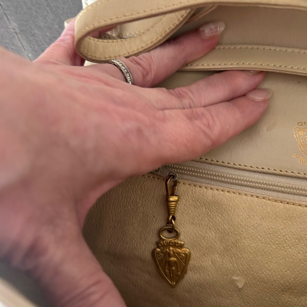 Gucci Elegant Cream Designer Women's Bag - Picture 5 of 6